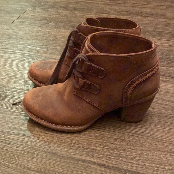 Clarks Shoes | Clarks Carleta Lyon Boot Size 7 | Color: Brown | Size: 7 | Kittyallen's Closet